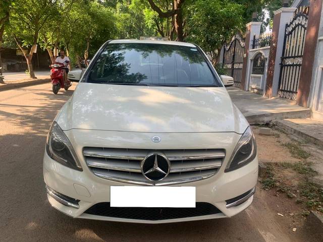 https://images10.gaadi.com/usedcar_image/4519782/original/processed_f24842de89519fee51cb0e3862ae4ab7.jpg?imwidth=6400