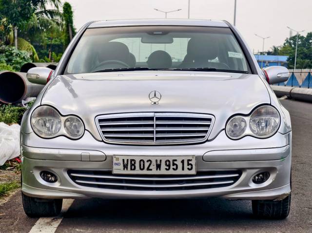 https://images10.gaadi.com/usedcar_image/4519784/original/7e784811f08cdd455c52cd4a72cefa2f.jpg?imwidth=6401