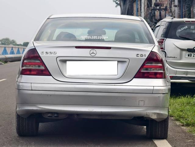https://images10.gaadi.com/usedcar_image/4519784/original/processed_4c10572f476ec4e4c7ef58200f0bdfff.jpg?imwidth=6401