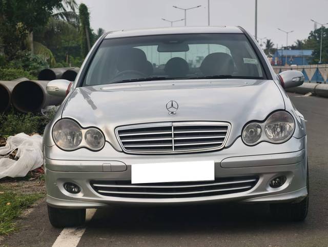https://images10.gaadi.com/usedcar_image/4519784/original/processed_fbc4233a6f685f94be7e0f4e473533bf.jpg?imwidth=6400