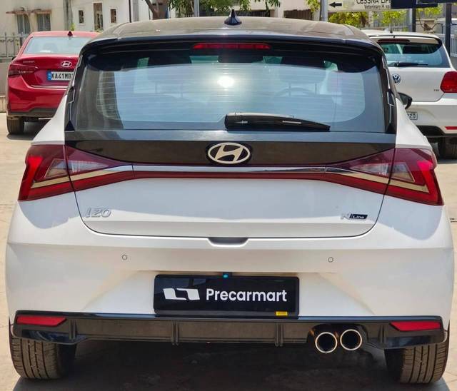 https://images10.gaadi.com/usedcar_image/4519795/original/processed_a46ee02aa963d77b39874bc267eeb436.jpeg?imwidth=6402