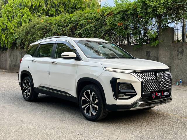 https://images10.gaadi.com/usedcar_image/4519798/original/processed_16afe4337cd0b2d12199f4ec58ae1e60.jpg?imwidth=6400