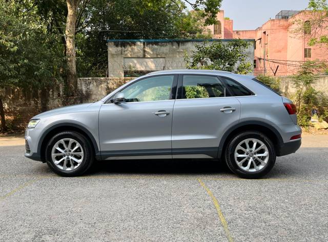 https://images10.gaadi.com/usedcar_image/4519806/original/processed_ba05e2e77cc62d61a491dc8f5d26201a.jpg?imwidth=6402