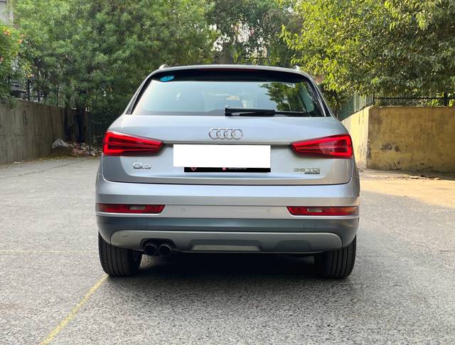 https://images10.gaadi.com/usedcar_image/4519806/original/processed_feef04bc2159abfe77ba5b45840aba0a.jpg?imwidth=6401