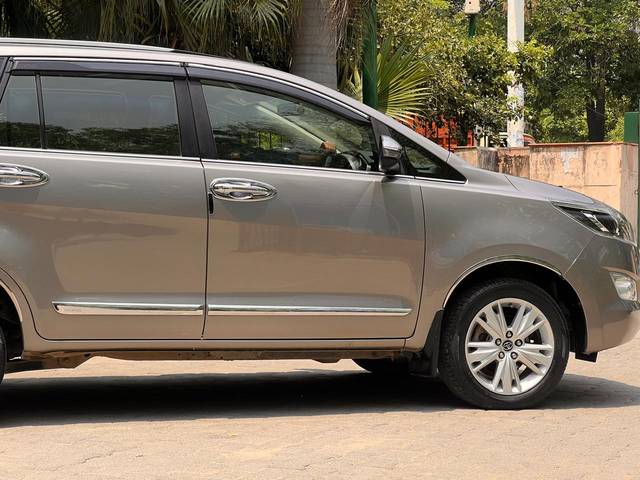 https://images10.gaadi.com/usedcar_image/4519857/original/09f03068a5868e57f9e3805819f0e1d9.jpg?imwidth=6401