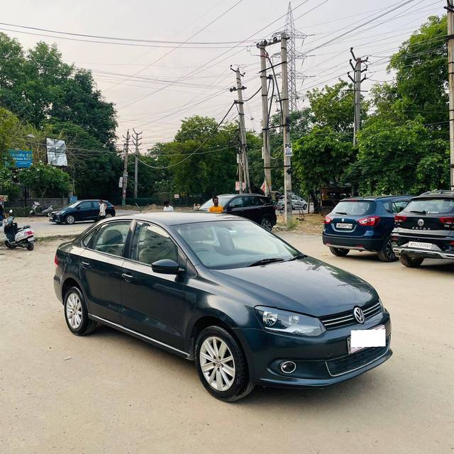 https://images10.gaadi.com/usedcar_image/4519879/original/processed_54d901f726bdf08c84342b68835d53d3.jpg?imwidth=6400