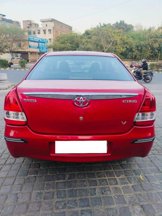 https://images10.gaadi.com/usedcar_image/4519895/original/processed_8dd2b3f80727a6350a297976d10db007.jpg?imwidth=6402