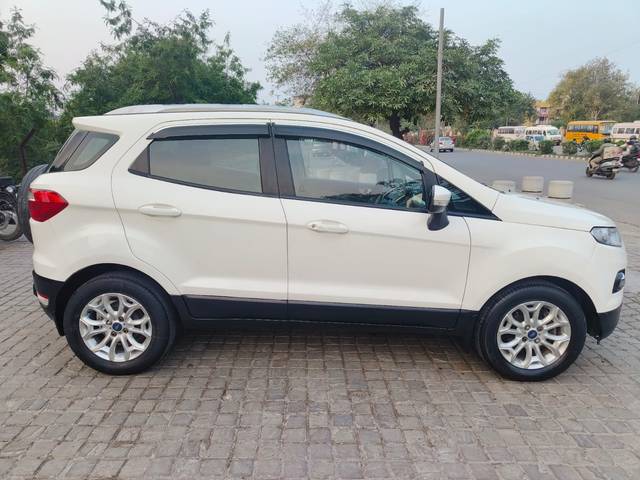 https://images10.gaadi.com/usedcar_image/4519900/original/553967780f70f1a39870cf37a74b6f85.jpg?imwidth=6401