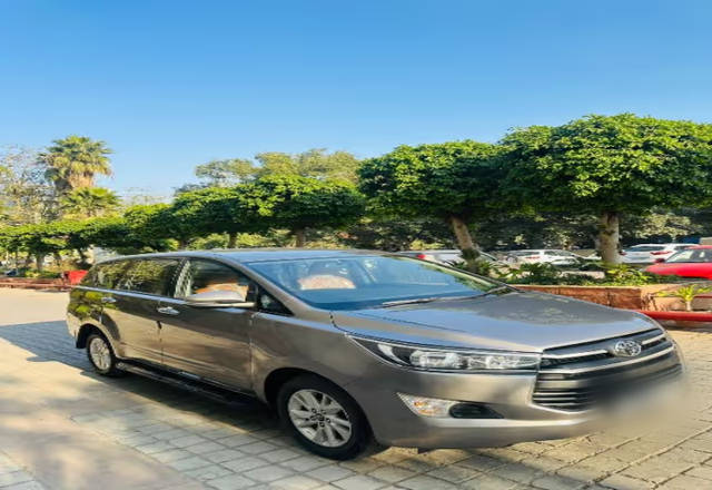 https://images10.gaadi.com/usedcar_image/4519919/original/29979fdd-f6e4-48a6-8377-e69b356ce892.?imwidth=6400