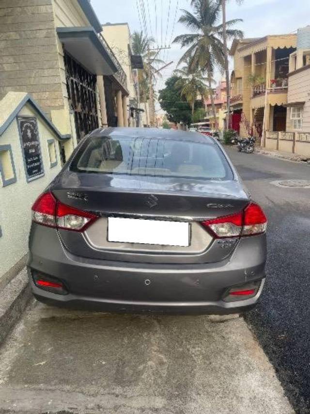 https://images10.gaadi.com/usedcar_image/4519925/original/processed_df0a08d9-3060-42d2-bf29-a21a0d84d144.jpeg?imwidth=6401