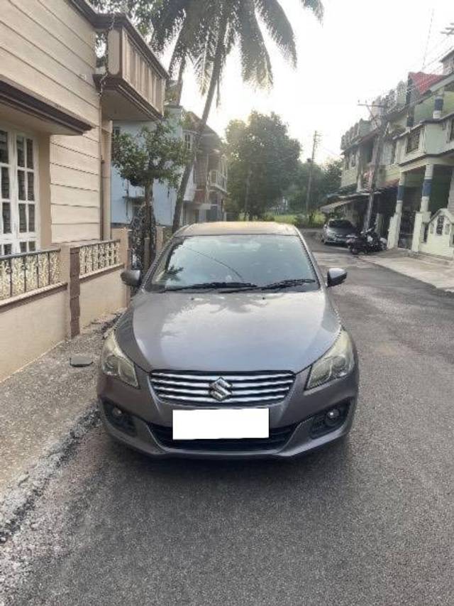 https://images10.gaadi.com/usedcar_image/4519925/original/processed_f01b7744-6089-4b93-b486-dab20cd5b39d.jpeg?imwidth=6402