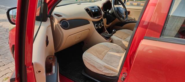 https://images10.gaadi.com/usedcar_image/4519948/original/4b4ba4ec653049c963db341c2c045264.jpg?imwidth=6402