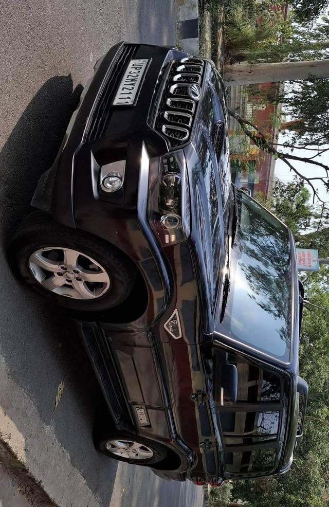 https://images10.gaadi.com/usedcar_image/4519950/original/processed_5ea15f7be82e824508d8189f52558445.jpg?imwidth=6402