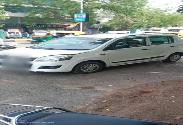 https://images10.gaadi.com/usedcar_image/4519957/original/15483f82-b97d-4fb7-a6a1-38391d1bc5b4.?imwidth=6402