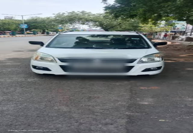https://images10.gaadi.com/usedcar_image/4519957/original/5157b7ac-0955-41dc-b148-9be3a264f9a0.?imwidth=6400