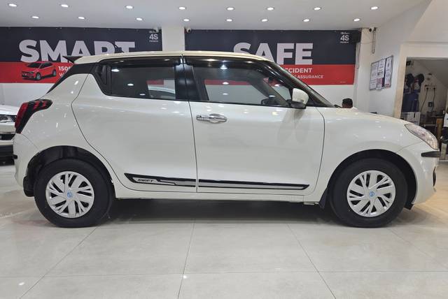 https://images10.gaadi.com/usedcar_image/4519958/original/cfb83b8672a797d5483ae7e8f74736f8.jpg?imwidth=6401