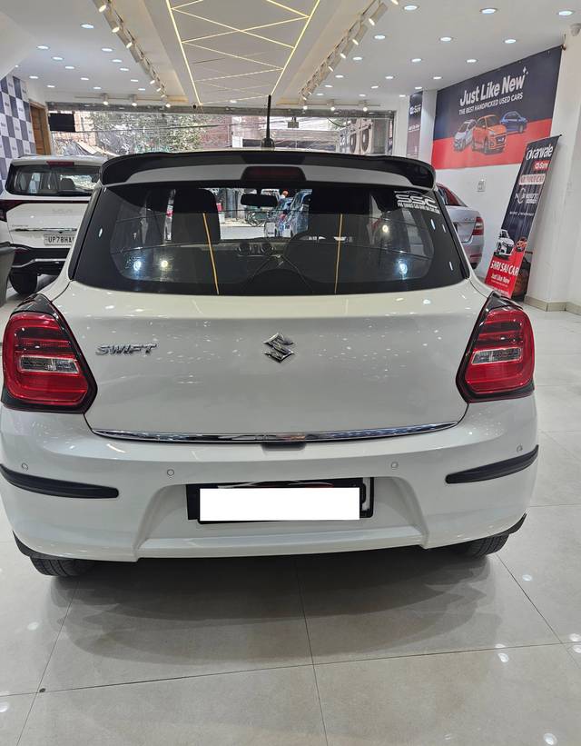 https://images10.gaadi.com/usedcar_image/4519958/original/processed_78bf0105d5150d4c99395cc2a53bd5e8.jpg?imwidth=6402