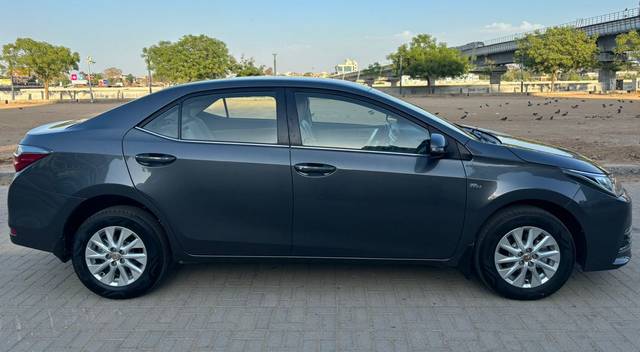 https://images10.gaadi.com/usedcar_image/4519981/original/8c6b746dbbdbd8bfd633a052c8eb9719.jpg?imwidth=6401
