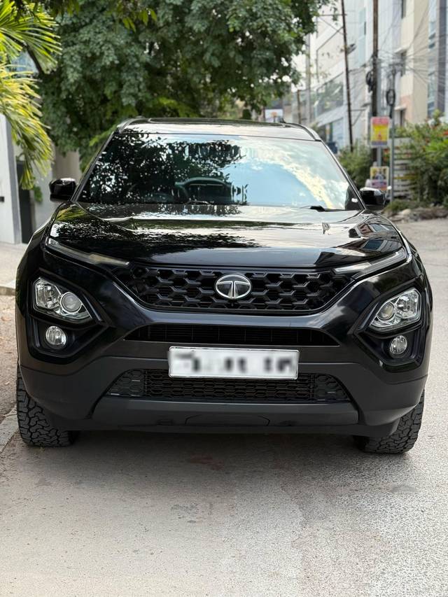 https://images10.gaadi.com/usedcar_image/4519992/original/processed_21356764-b9ef-4e6b-9c94-22177a18a57f.jpg?imwidth=6402