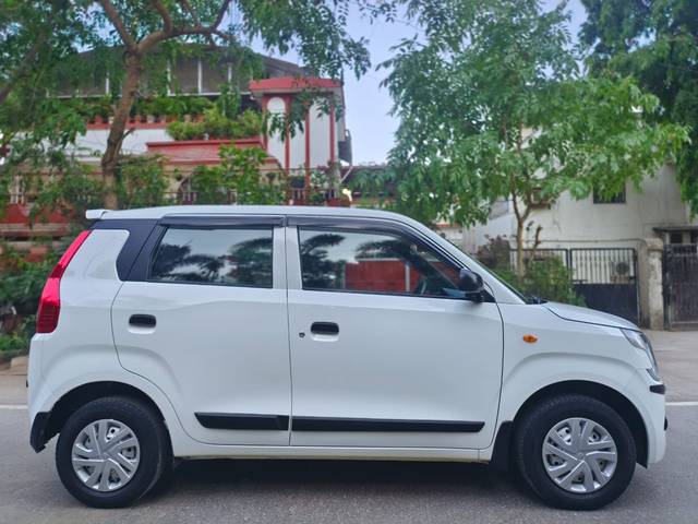 https://images10.gaadi.com/usedcar_image/4519993/original/281458c3ffa36552be457ec022e21af5.jpg?imwidth=6401