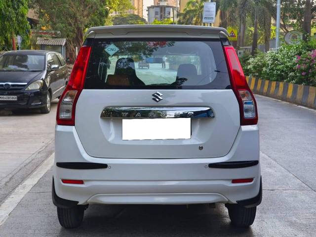 https://images10.gaadi.com/usedcar_image/4519993/original/processed_700853ce7b76ac2d3329832e3f747232.jpg?imwidth=6402