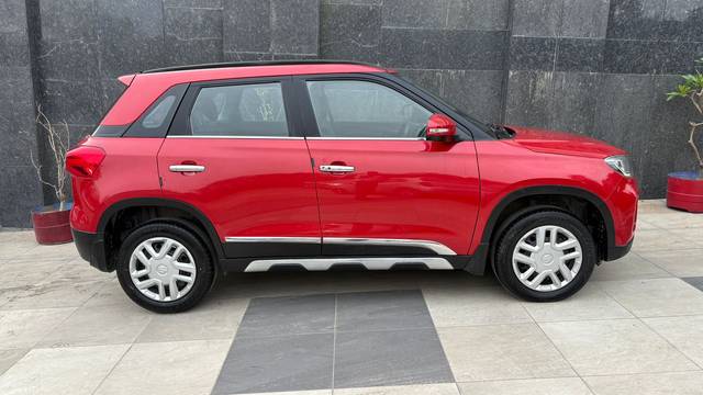 https://images10.gaadi.com/usedcar_image/4519995/original/4b7b926a5b3d34fd748370a8ffc2971f.jpg?imwidth=6401