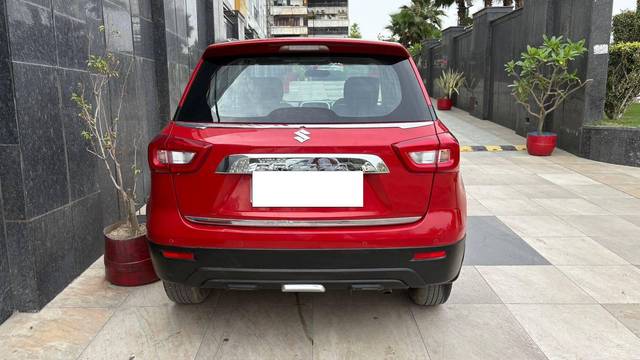 https://images10.gaadi.com/usedcar_image/4519995/original/processed_11ad71695c2a31d9c057b0b88a30491a.jpg?imwidth=6402