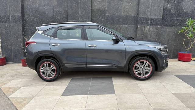 https://images10.gaadi.com/usedcar_image/4519998/original/processed_bac97daaf30344353a807a590604ea92.jpg?imwidth=6401