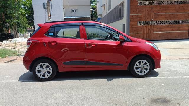 https://images10.gaadi.com/usedcar_image/4520004/original/1043f5693b218ae3bc522a4c843ea207.jpg?imwidth=6401