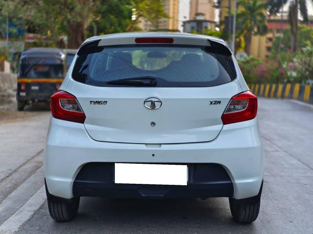 https://images10.gaadi.com/usedcar_image/4520010/original/processed_4a9d7ca81fe395d87eaef0a70c90e0bc.jpg?imwidth=6402