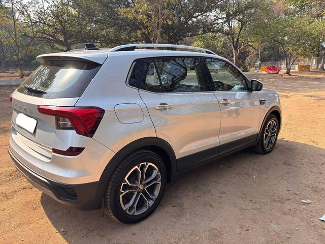 https://images10.gaadi.com/usedcar_image/4520012/original/processed_0d1ab1ef1199a75d144d3389548ad375.jpg?imwidth=6402