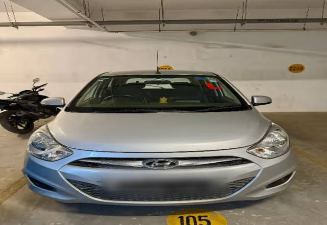 https://images10.gaadi.com/usedcar_image/4520014/original/41ae1a7e-8a01-4df7-a472-c38c60eee1ad.?imwidth=6400