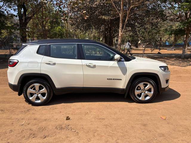https://images10.gaadi.com/usedcar_image/4520019/original/processed_803d9a1d00e8b04bd181ad61ee5d6774.jpg?imwidth=6401