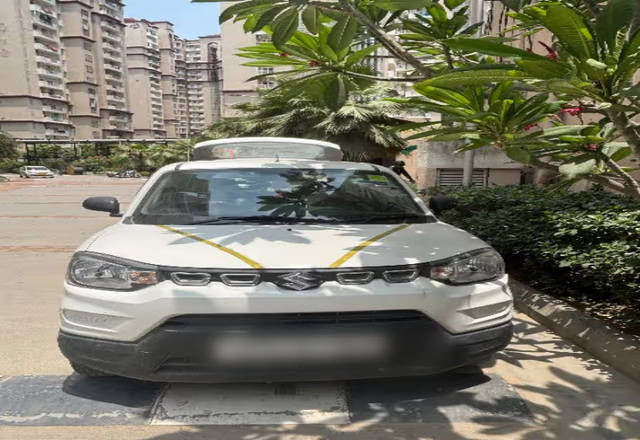 https://images10.gaadi.com/usedcar_image/4520034/original/d0e5d5f3-883d-4a5c-af5f-180b994f571f.?imwidth=6400