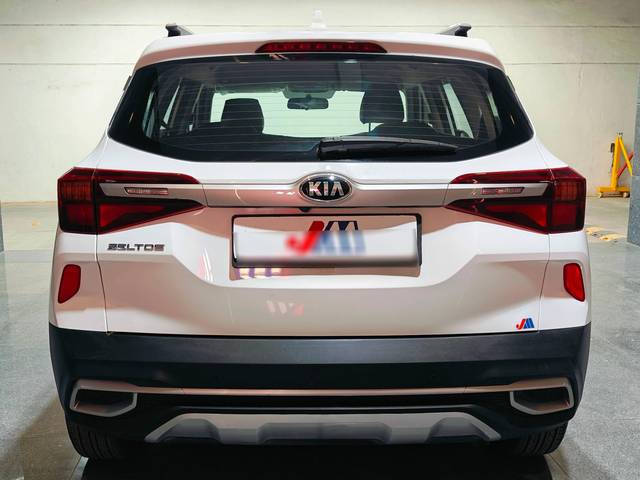 https://images10.gaadi.com/usedcar_image/4520080/original/processed_5ebc0a6f07b0e68772f5c1b0e1f36c0d.jpg?imwidth=6402