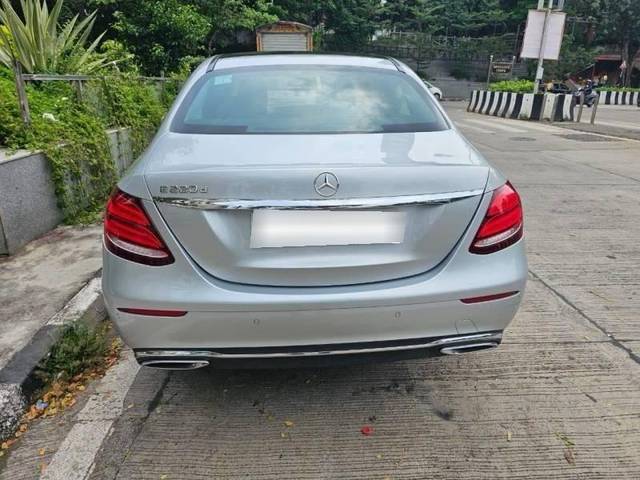 https://images10.gaadi.com/usedcar_image/4520083/original/processed_ba94d0591ec74a3ac8519efb6b8a59be.jpg?imwidth=6402