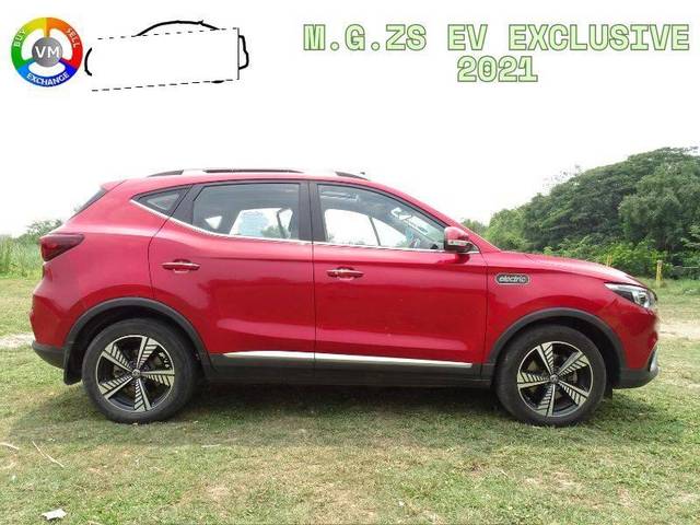 https://images10.gaadi.com/usedcar_image/4520095/original/processed_89bd10ea427909b71a9fe22cc294ccbb.jpeg?imwidth=6401