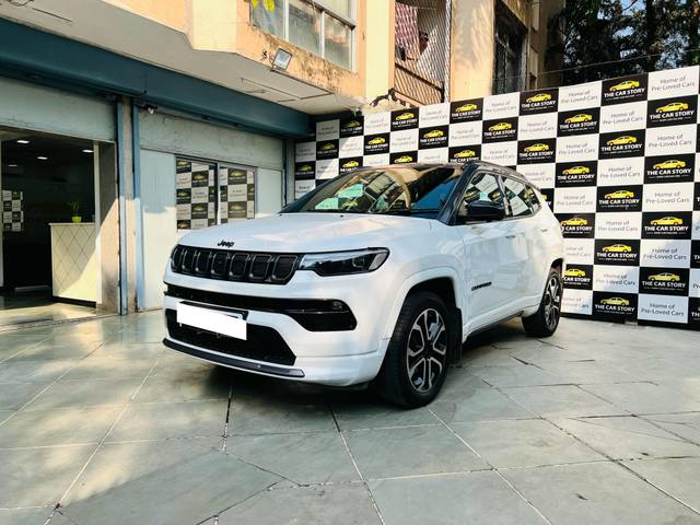 https://images10.gaadi.com/usedcar_image/4520100/original/processed_33b2b99f805275f190d5686ea4724203.jpg?imwidth=6402