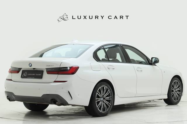 https://images10.gaadi.com/usedcar_image/4520108/original/processed_d01dfd1f81b3bcd8e7ea88c77aa86208.jpg?imwidth=6402