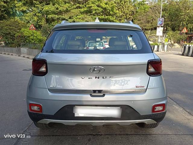 https://images10.gaadi.com/usedcar_image/4520109/original/processed_18a8ee78148ba1990aeb72a64feea371.jpeg?imwidth=6401