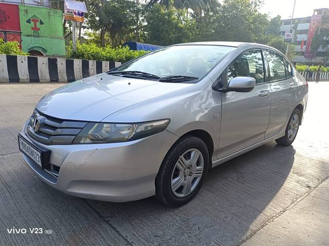https://images10.gaadi.com/usedcar_image/4520111/original/fbacb4a73cea5bce86e990fded41b0bd.jpeg?imwidth=6401