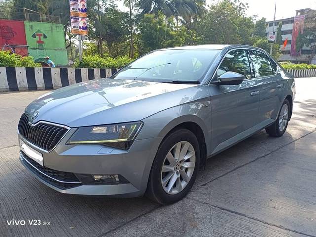 https://images10.gaadi.com/usedcar_image/4520118/original/processed_28e076acf30ac4a9d6c2c9d0a60ddd3c.jpeg?imwidth=6400
