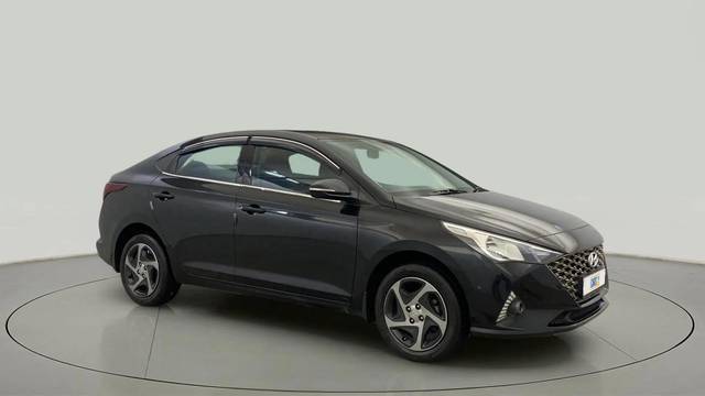 https://images10.gaadi.com/usedcar_image/4520123/original/825eb71e785c922fe782e617adf1808c.jpg?imwidth=6400