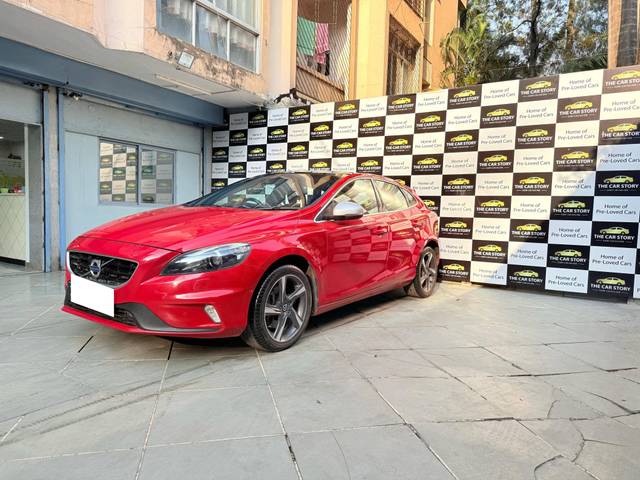 https://images10.gaadi.com/usedcar_image/4520125/original/processed_1595a74af6a17676bbbedf24b6923ed8.jpg?imwidth=6402