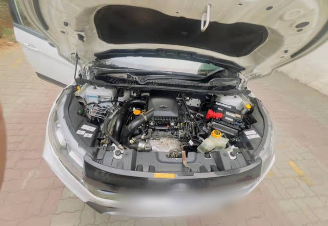 https://images10.gaadi.com/usedcar_image/4520134/original/a76bd3a0-d914-4ad2-934c-79c99f705edf.?imwidth=6401