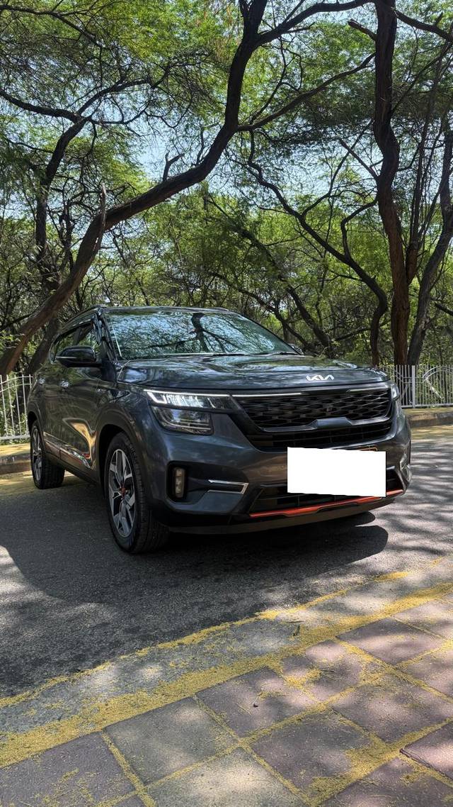 https://images10.gaadi.com/usedcar_image/4520138/original/processed_65b2bca58278d8ad057b11f9858c7a26.jpg?imwidth=6400
