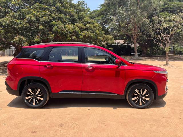 https://images10.gaadi.com/usedcar_image/4520146/original/f993f4a59892ae6310796c6f2b367ecb.jpg?imwidth=6401