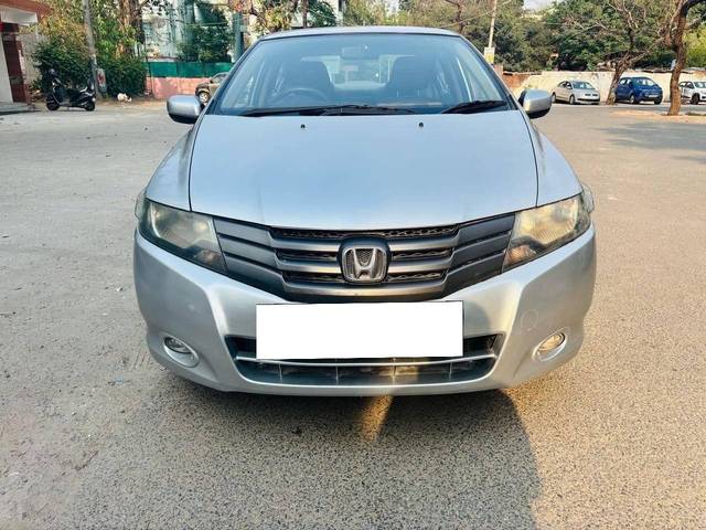 https://images10.gaadi.com/usedcar_image/4520148/original/processed_5cdbca3b-a6e4-4c74-b01c-89723714e6b7.jpg?imwidth=6400
