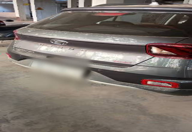 https://images10.gaadi.com/usedcar_image/4520158/original/9135a7fe-09f1-49c0-9c29-f21bf4fc51b3.?imwidth=6400