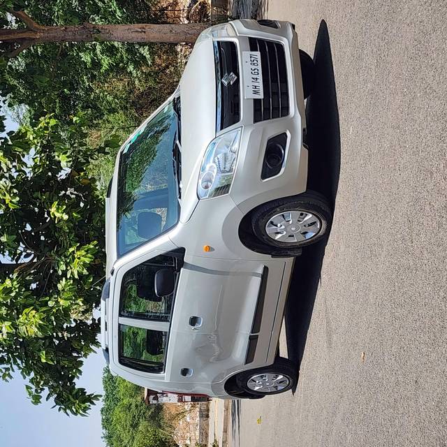 https://images10.gaadi.com/usedcar_image/4520159/original/processed_6163748d87899c222f05201b58cb5473.jpg?imwidth=6401